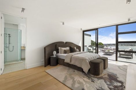 Photo of property in 10/258 Hurstmere Road, Takapuna, Auckland, 0622