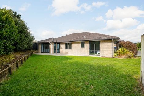 Photo of property in 9 Te Ironui Place, Huntington, Hamilton, 3210