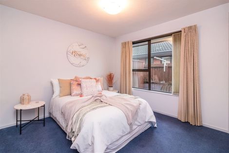Photo of property in 1 Innisfree Place, Northwood, Christchurch, 8051
