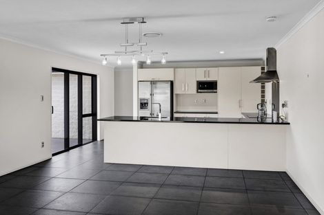 Photo of property in 14 Larlin Drive, Hawera, 4675