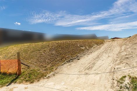 Photo of property in 7 Mcneil Crescent, Wanaka, 9305