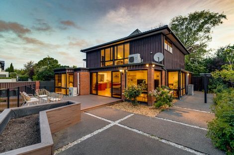 Photo of property in 143 Straven Road, Fendalton, Christchurch, 8014