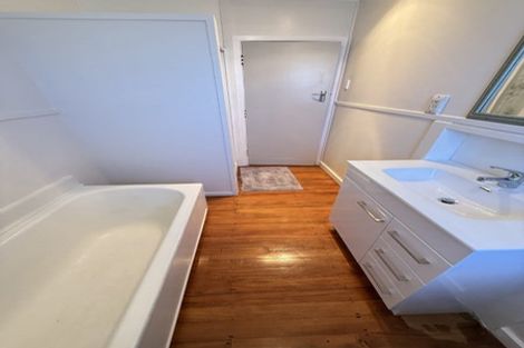 Photo of property in 25 Battiscombe Terrace, Waitara, 4320