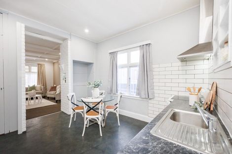 Photo of property in 194 Ferguson Street, West End, Palmerston North, 4412