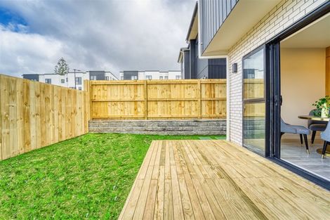 Photo of property in 4 Lawson Creek Street, Massey, Auckland, 0614