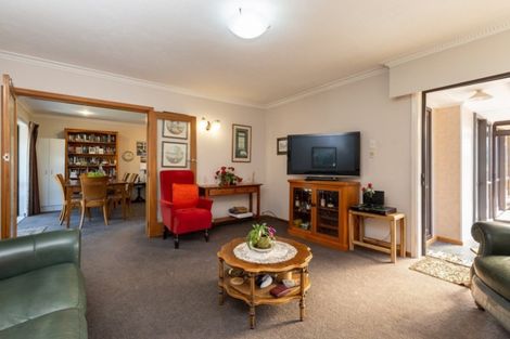 Photo of property in 11 Oriana Crescent, Hornby, Christchurch, 8042