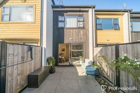 Photo of property in 11/489 Riverside Drive, Fairfield, Lower Hutt, 5011