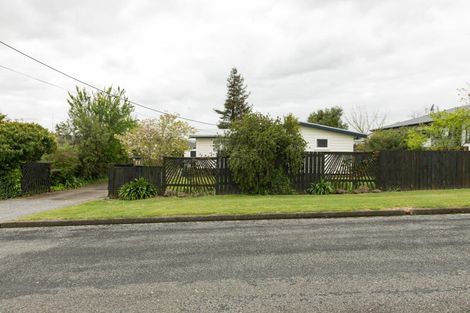 Photo of property in 11 Smith Street, Waipukurau, 4200