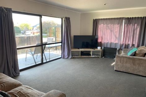Photo of property in 1 Pringle Place, Nawton, Hamilton, 3200