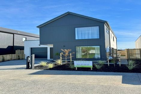 Photo of property in 19 Kakariki Lane, Rototuna North, 3210