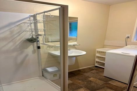 Photo of property in 1/88 Lake Road, Northcote, Auckland, 0627