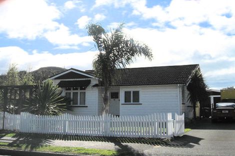 Photo of property in 3 Birdwood Street, Taradale, Napier, 4112