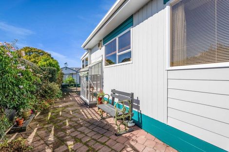 Photo of property in 125 Seaview Road, Westown, New Plymouth, 4310