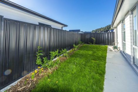 Photo of property in 1 Mawai Hakona Drive, Wallaceville, Upper Hutt, 5018