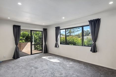 Photo of property in 3/28 Holiday Road, Stanmore Bay, Whangaparaoa, 0932