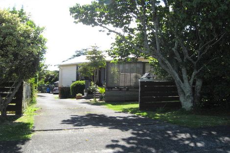 Photo of property in 20 Chipping Dale, Mangere Bridge, Auckland, 2022