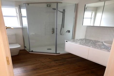 Photo of property in 28 Clyde Road, Upper Riccarton, Christchurch, 8041