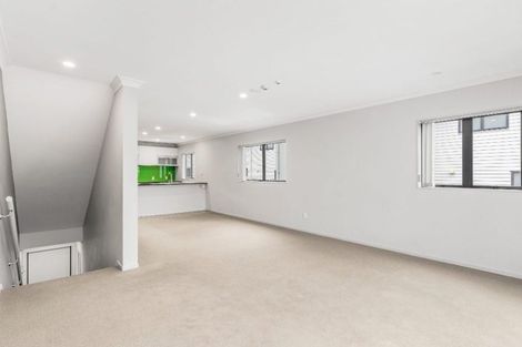 Photo of property in 11/46 Carlos Drive, Flat Bush, Auckland, 2016