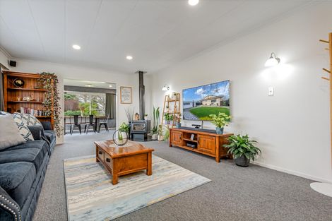 Photo of property in 76 John F Kennedy Drive, Milson, Palmerston North, 4414