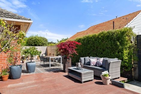 Photo of property in 12 Wilsons Road, Saint Martins, Christchurch, 8022