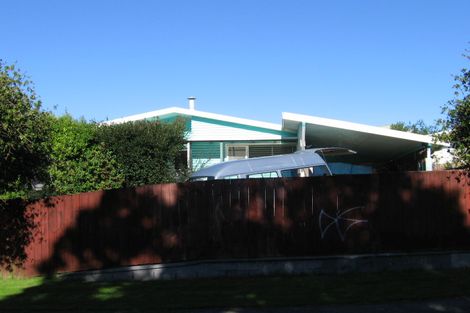 Photo of property in 50 Harrington Road, Henderson, Auckland, 0610