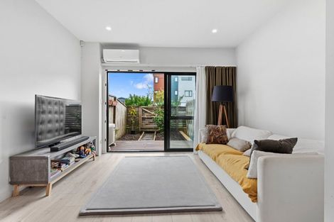 Photo of property in 6/2 Abbotleigh Avenue, Te Atatu Peninsula, Auckland, 0610