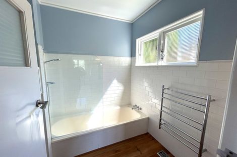 Photo of property in 25 Torwood Road, Khandallah, Wellington, 6035