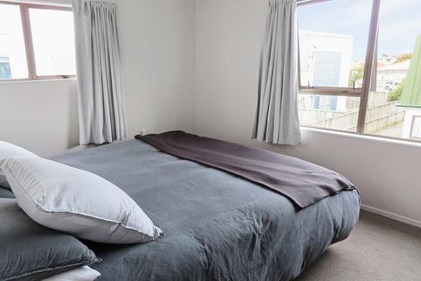 Photo of property in 103f5 Rongotai Road, Kilbirnie, Wellington, 6022