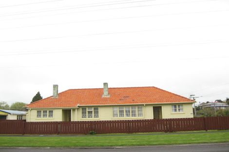 Photo of property in 25 Parris Street, Waitara, 4320
