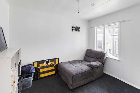Photo of property in 11 Russell Road, Wainuiomata, Lower Hutt, 5014