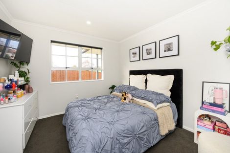Photo of property in 35 Hillcrest Drive, Kelvin Grove, Palmerston North, 4414