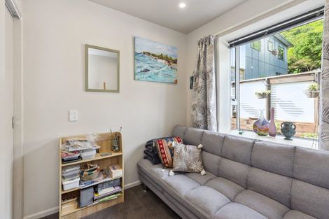 Photo of property in 49 Kakariki Grove, Waikanae, 5036