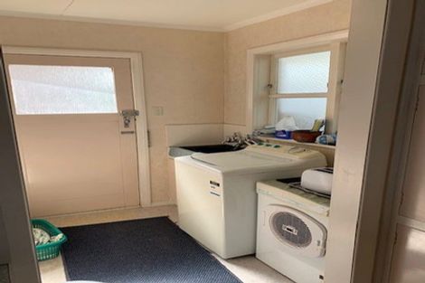 Photo of property in 147-149 Heretaunga Street, Palmerston North, 4414