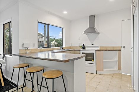 Photo of property in 70a Sturges Road, Henderson, Auckland, 0612