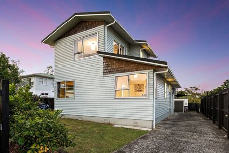 Photo of property in 40 Hartley Terrace, Massey, Auckland, 0614