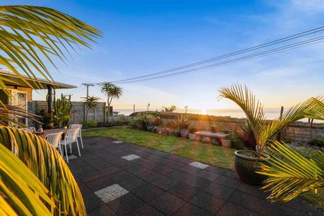 Photo of property in 94 Messenger Terrace, Oakura, 4314