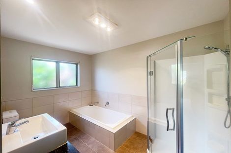 Photo of property in 10 Chard Place, Flat Bush, Auckland, 2016