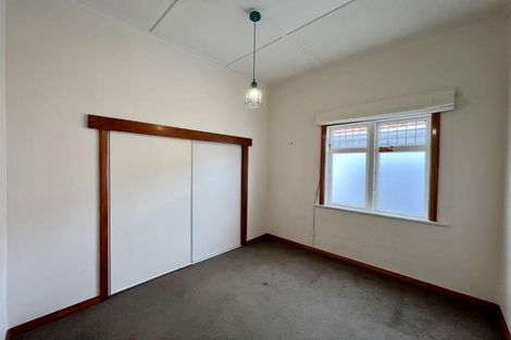 Photo of property in 82 The Parade, Island Bay, Wellington, 6023