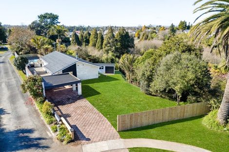 Photo of property in 14 Totara Drive, St Andrews, Hamilton, 3200