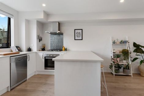 Photo of property in 28 Kearns Drive, Hobsonville, Auckland, 0616