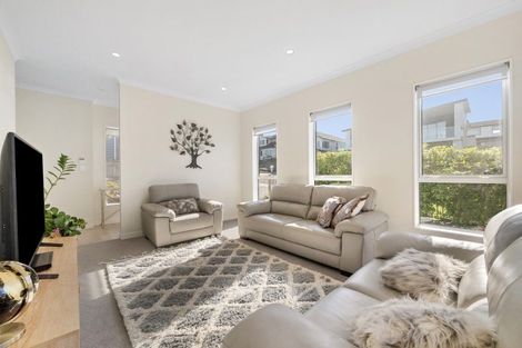 Photo of property in 30 Cassidy Drive, Orewa, 0931