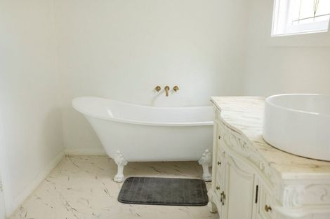 Photo of property in 20 Adderley Terrace, Ravensbourne, Dunedin, 9022