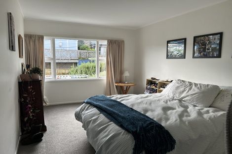 Photo of property in 2/2 Scarborough Terrace, Mount Victoria, Wellington, 6011