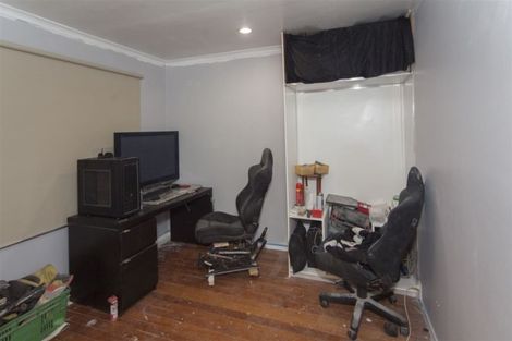 Photo of property in 110 Lynwood Road, New Lynn, Auckland, 0600