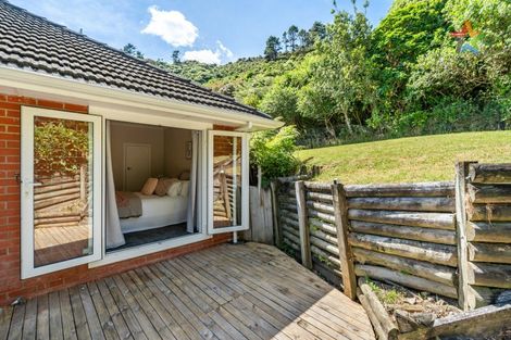 Photo of property in 23 Holmes Grove, Naenae, Lower Hutt, 5011
