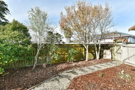 Photo of property in 20 Aitkenhead Court, Parakai, 0830