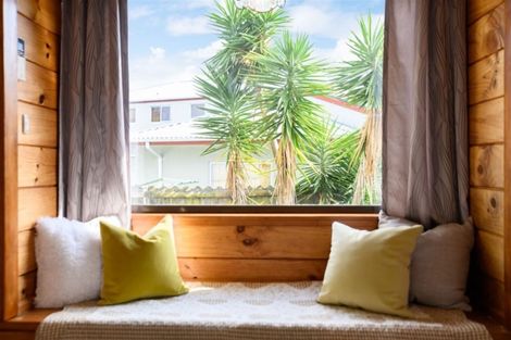 Photo of property in 64 Waimumu Road, Massey, Auckland, 0614