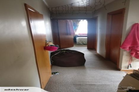 Photo of property in 46 Larnoch Road, Henderson, Auckland, 0610