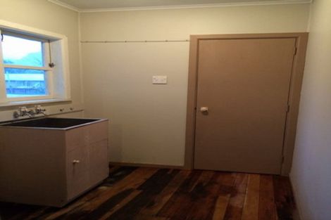 Photo of property in 45 Miro Street, New Lynn, Auckland, 0600