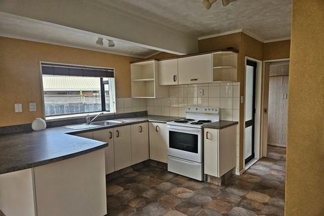 Photo of property in 14 Gladys Place, Kelvin Grove, Palmerston North, 4414